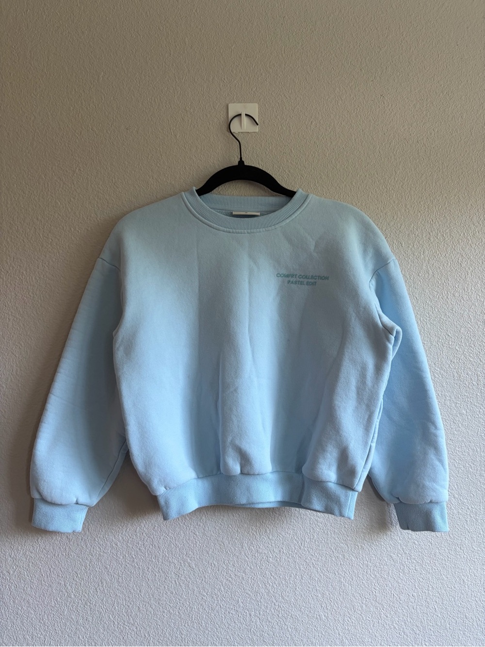 Comfrt Pastel Edit kids Crewneck Pullover Fleece Graphic Sweatshirt M